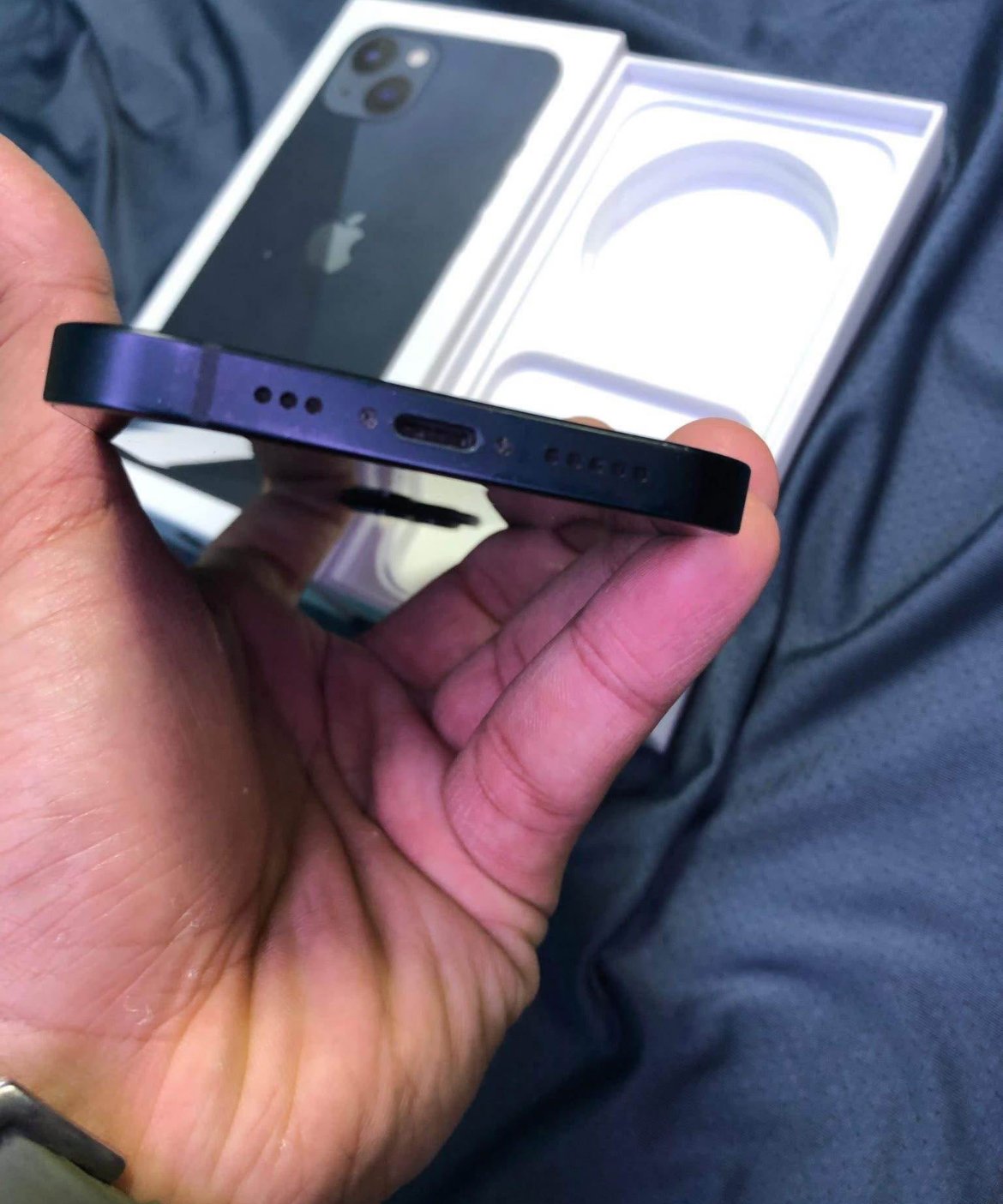 iphone 13  thumbnail